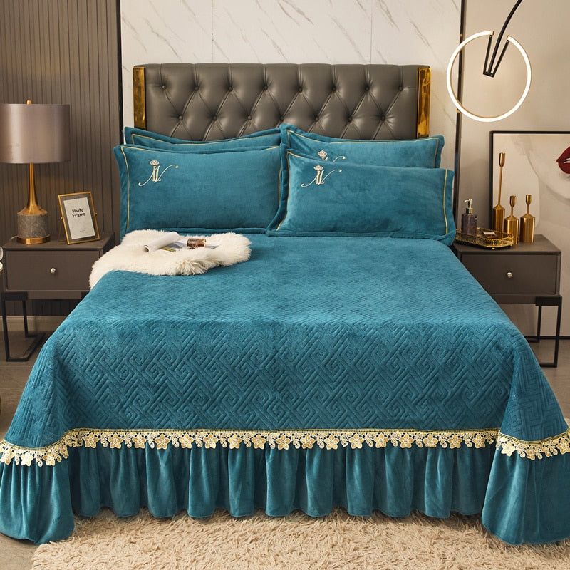 Ihomed Luxury high Quality Solid Color Quilted Crystal Velvet Lace Ruffles Bedspread Bed Skirt Mattress Cover Pillowcases Bedding Set