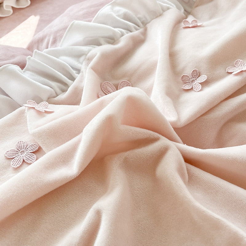 Ihomed Flowers Embroidery Princess Bed Skirt Bedding Set Shaggy Velvet Fleece Ruffles Duvet Cover Quilt Cover Set Bed Sheet Pillowcases