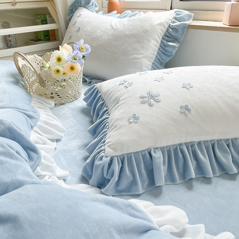 Ihomed Flowers Embroidery Princess Bed Skirt Bedding Set Shaggy Velvet Fleece Ruffles Duvet Cover Quilt Cover Set Bed Sheet Pillowcases