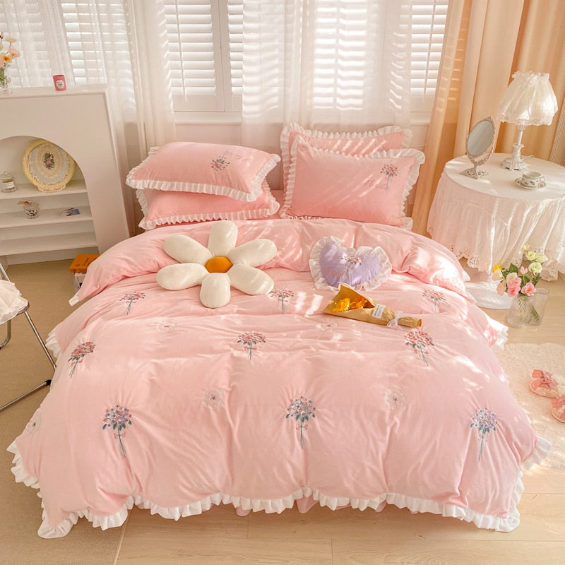 Ihomed Super Soft Coral Fleece Warm Cozy Flowers Embroidery Princess Bed Skirt Bedding Set Velvet Quilt Cover Comforter Set Blanket