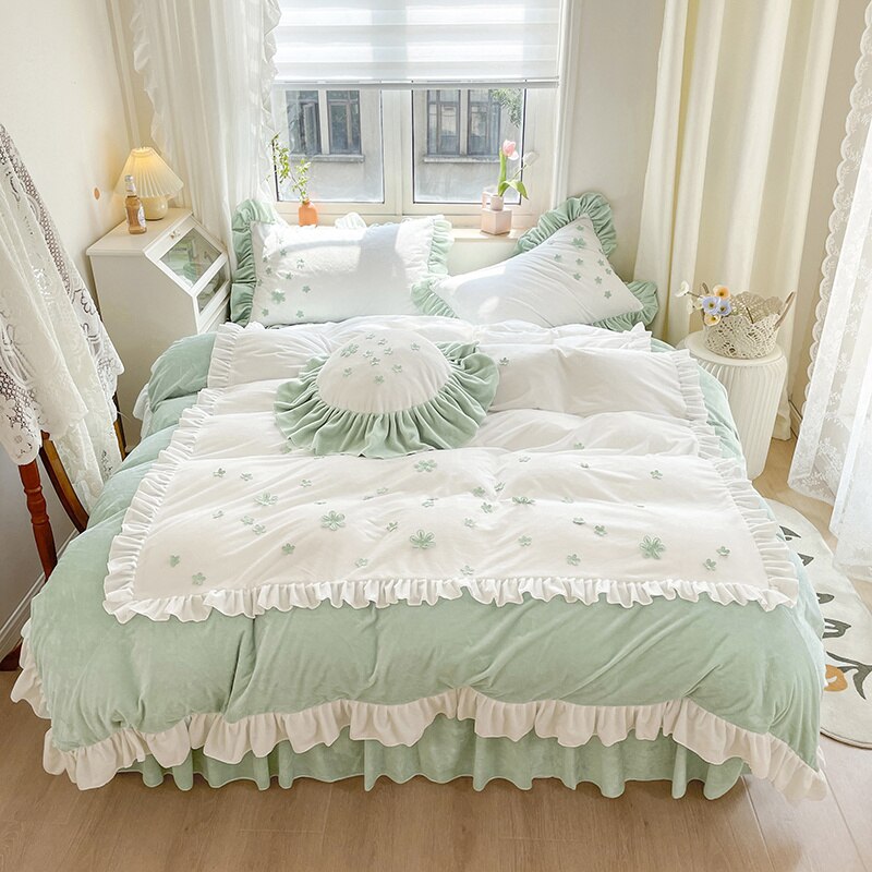 Ihomed Flowers Embroidery Princess Bed Skirt Bedding Set Shaggy Velvet Fleece Ruffles Duvet Cover Quilt Cover Set Bed Sheet Pillowcases