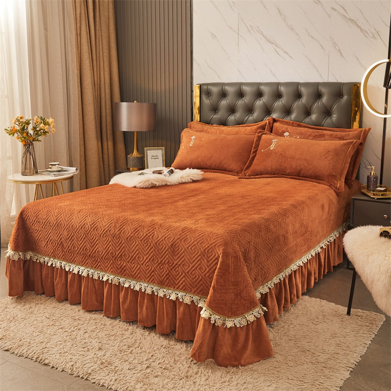 Ihomed Luxury high Quality Solid Color Quilted Crystal Velvet Lace Ruffles Bedspread Bed Skirt Mattress Cover Pillowcases Bedding Set