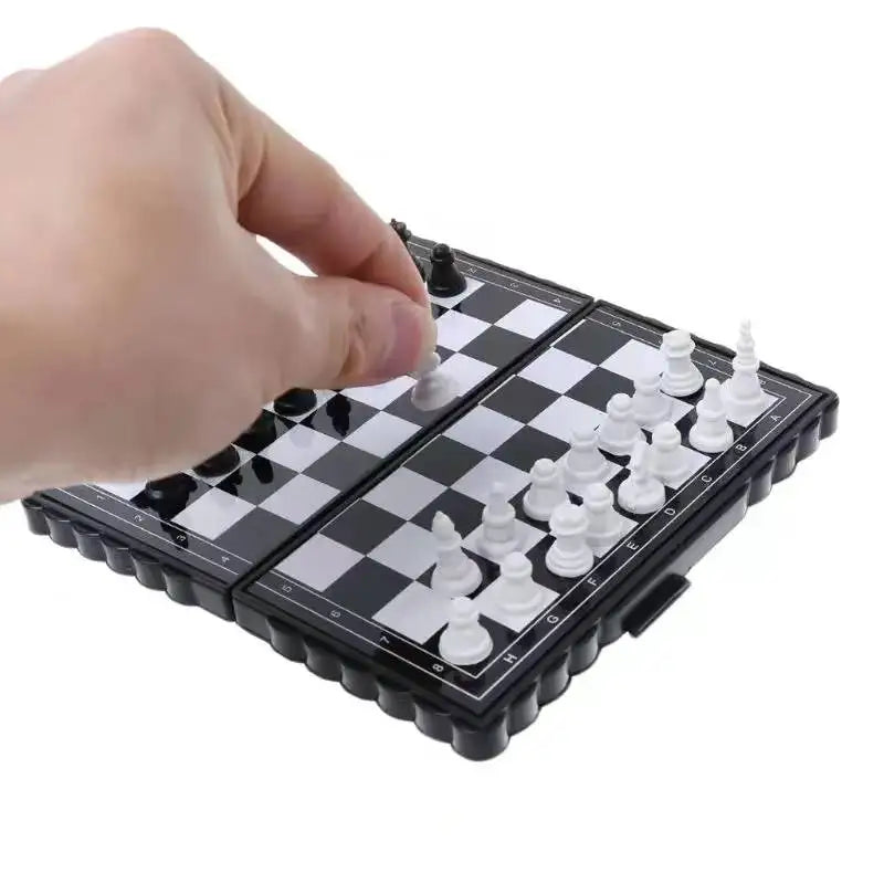 Ihomed 1 Box Of Foldable Mini Portable Magnetic Chess Set For Kids And Adults Travelling, Camping Entertainment Toys