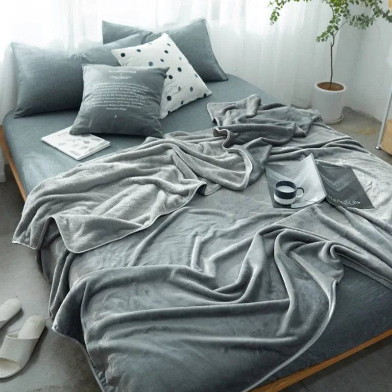 Ihomed Solid Grey Flannel Fleece Blanket, Soft Summer Quilt Single Autumn Plush Velvet Throw Bed Linen Sheet,Bedspread 150*200cm