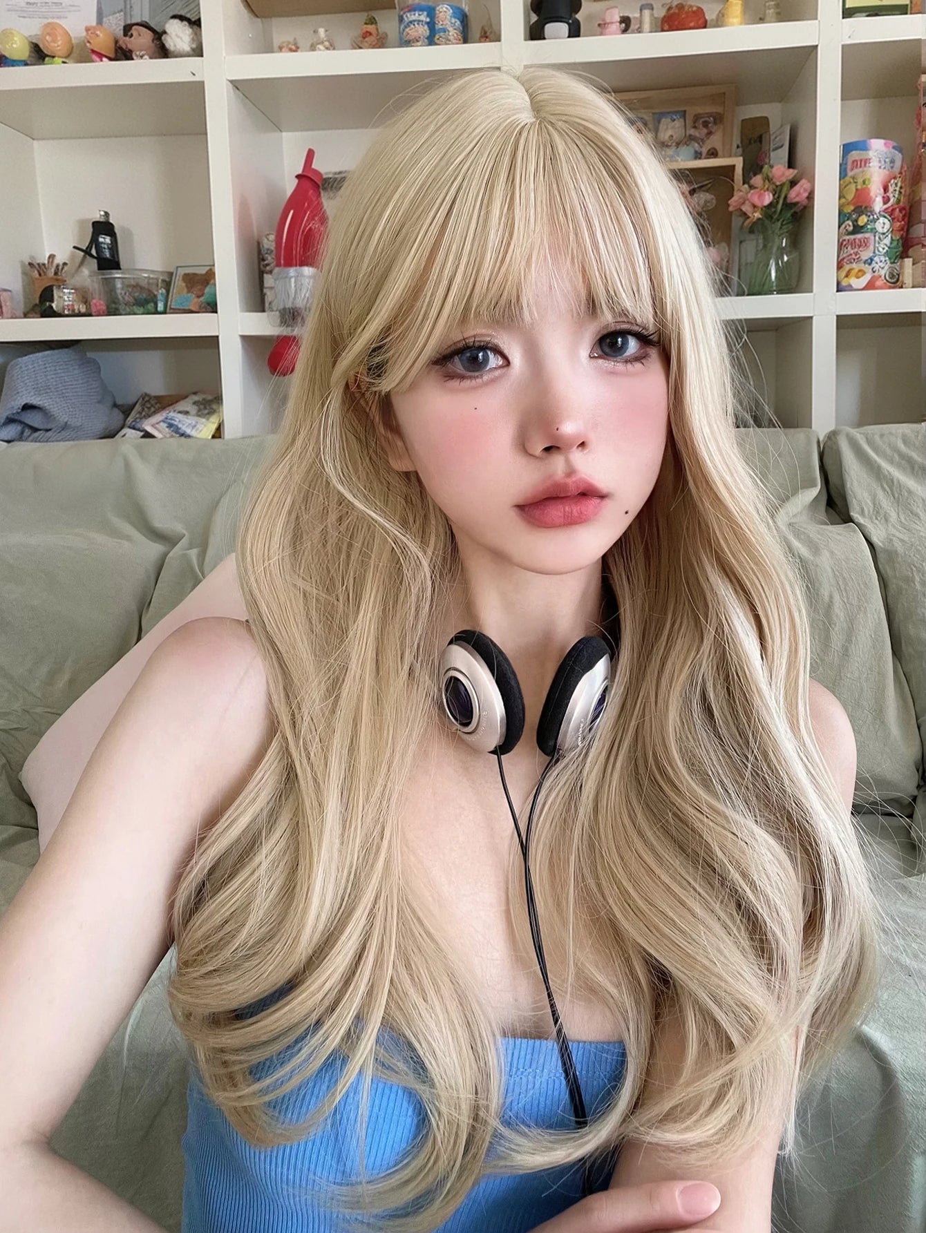 Ihomed 24Inch Blonde Lolita Style Synthetic Wigs With Bangs Long Natural Wavy Hair Wig for Women Daily Use Cosplay Party Heat Resistant