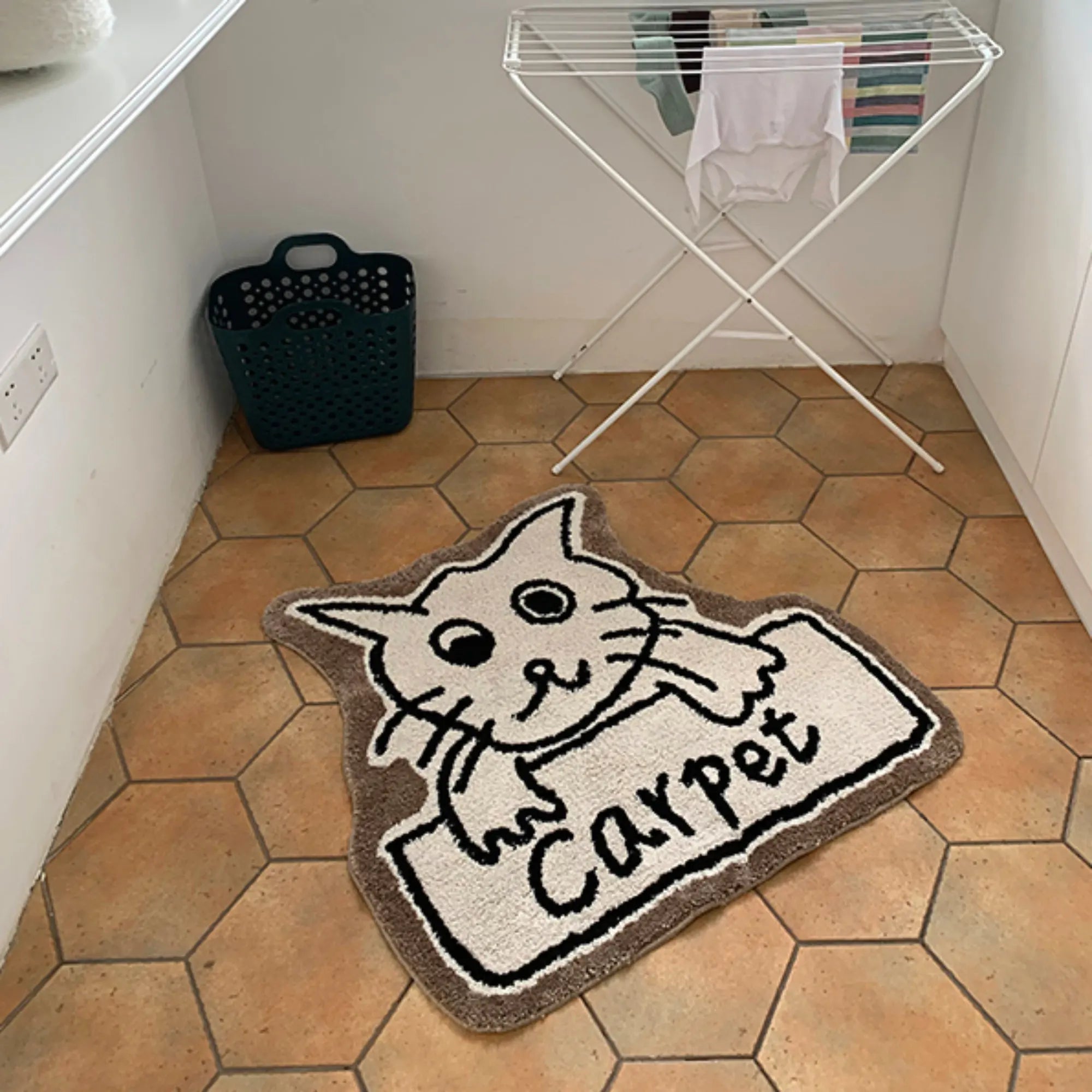 Ihomed Cute Fluffy Cat Rug Carpet for Bedroom Minimalist Carpet for Living Room Rug for Home Funny Shaped Rug Non-slip Bathroom Mat