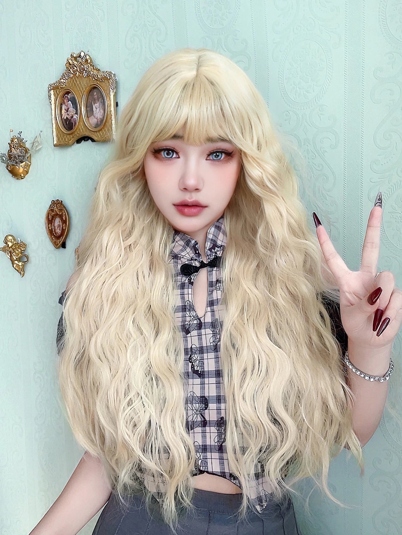 Ihomed 28Inch Light Blonde Color Synthetic Wigs with Bangs Long Natural Curly Hair Wig for Women Daily Use Cosplay Heat Resistant