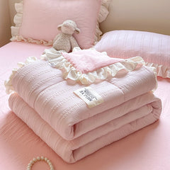 Ihomed Korean Princess Style Summer Cool Quilt Comforter Soft Seersucker Lace Ruffles Summer Thin Quilt Blanket Machine Washable