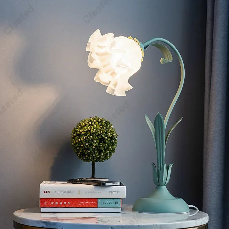 Ihomed Retro French Romantic Flower Desk Lamp Atmosphere Sense Bedside Table Lights Cream Style Pastoral Country for Home Bedroom