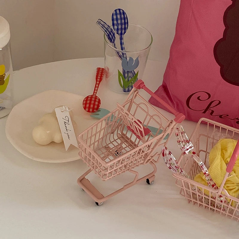 Ihomed Ins Cute Pink Trolley Shopping Basket Storage Toy Creative Mini Kawaii Desktop Decoration Gift Dollhouse Furniture Accessories