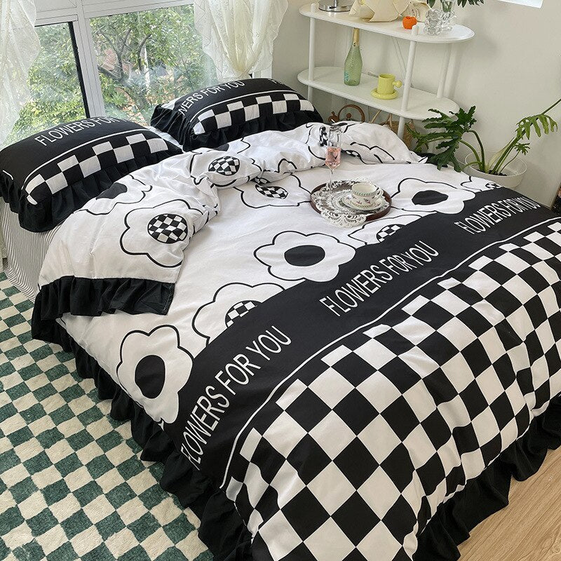 Ihomed Luxury Black and White Ruffled Bedding Set Fashion Bedspreads Home Textiles Duvet Cover Sheet Pillowcase for Teens Girls 3/4pcs