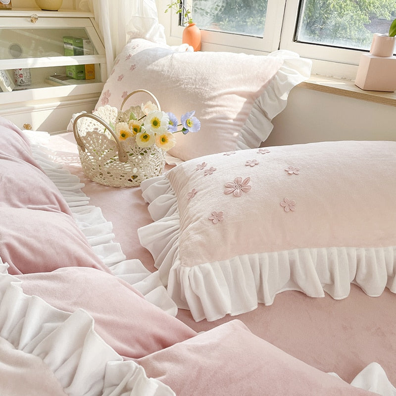 Ihomed Flowers Embroidery Princess Bed Skirt Bedding Set Shaggy Velvet Fleece Ruffles Duvet Cover Quilt Cover Set Bed Sheet Pillowcases