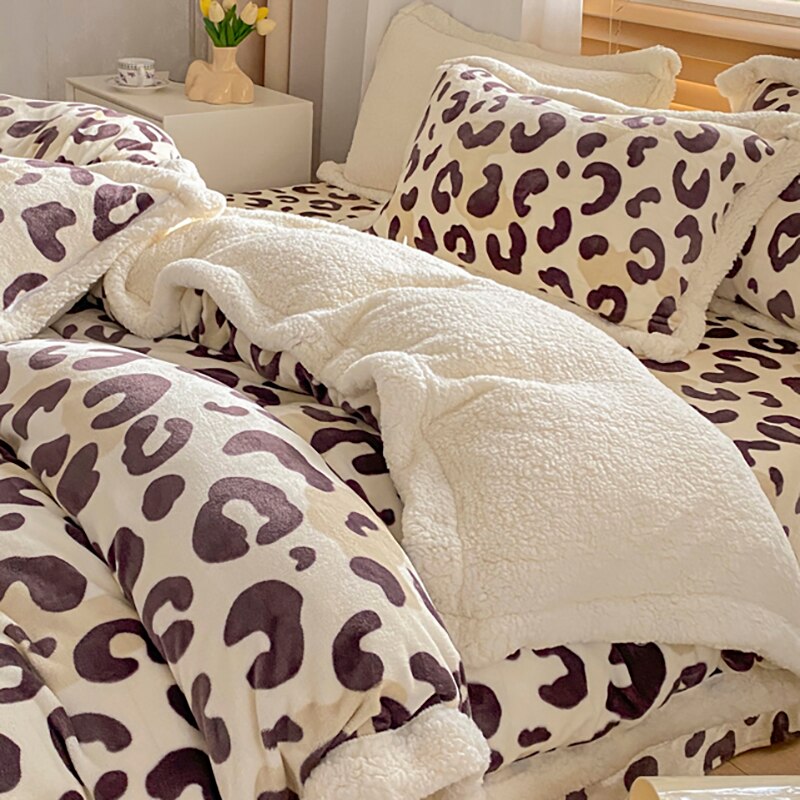 Ihomed Winter thickened lamb fleece blanket air-conditioned nap blanket quilt cover multi-purpose bedding